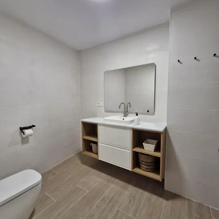 Mayco Lovely Iii By Suncastle Appartamento